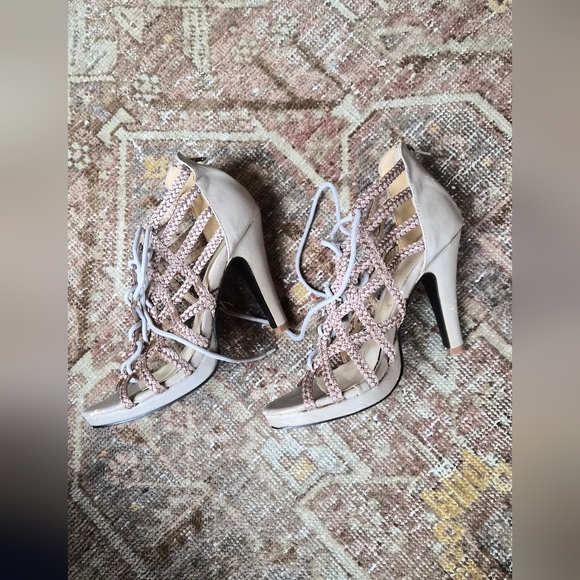 Stylish Braided Lace-Up Heels - Picture 2 of 3